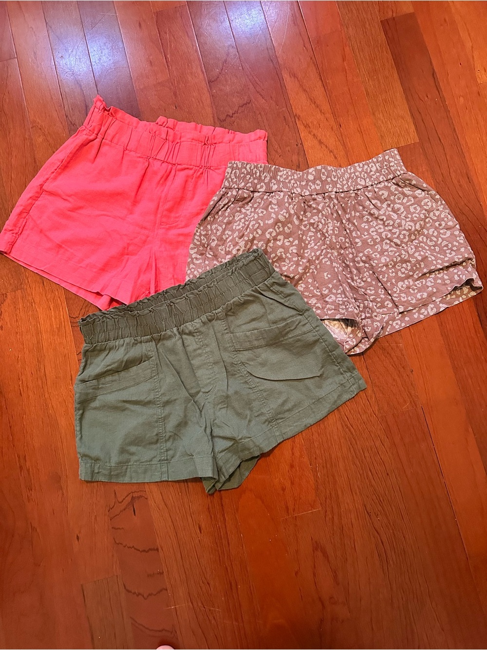 a new day Women's High-Waist Elastic Shorts - Coral, Olive & Taupe Leopard
